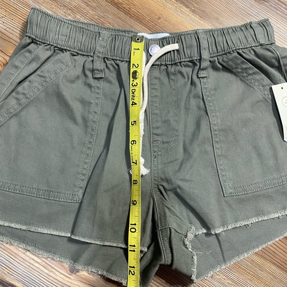 4/$16 No Boundaries Shorts - Picture 6 of 7